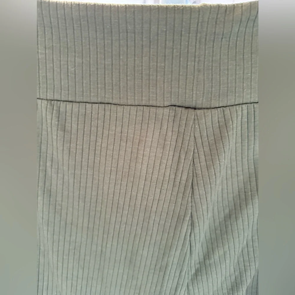 Arizona Jean co dark green soft‎ pants - Picture 5 of 6